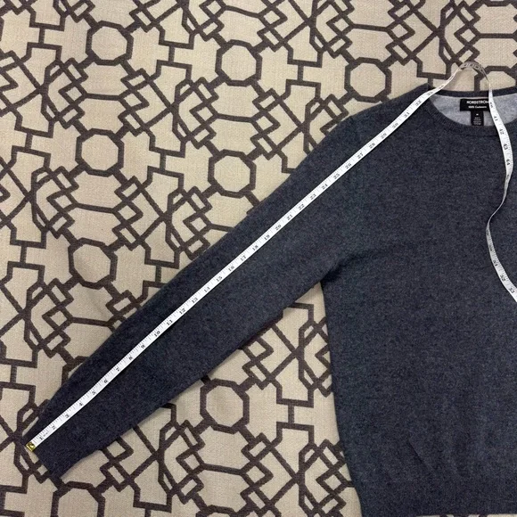 Nordstrom 100% Cashmere Crewneck Sweater Gray Sz M - Picture 10 of 10